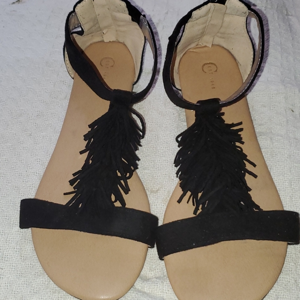 Fringe sandals